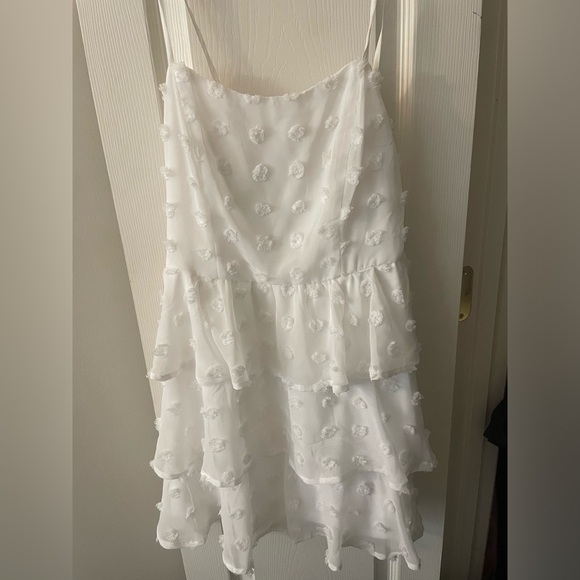 White ruffle layer dress - Picture 5 of 5